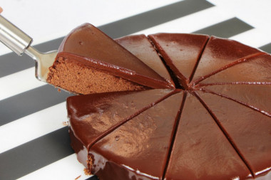 Čokoladna torta gotova za 20 minuta: Sladokusci, ovaj dezert je za vas dušu dao