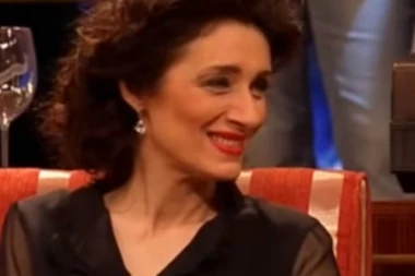 Muža Doris Dragović oživljavali: Uhvatio se za grudi i pao!