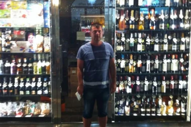 (FOTO) Bahato! Vođa automafije živeo na visokoj nozi: Ovo je Miroslav Jevtović koji je uhapšen sa desetoricom rođaka zbog krađe automobila