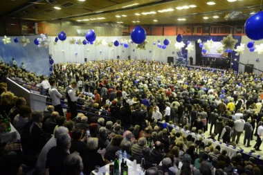 Na novogodišnjem koktelu u Jagodini 6.500 građana: Evo šta im je Palma obezbedio u 2019.