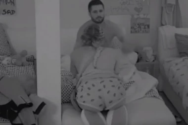 Najlepši par u Zadruzi: Luna se razgolitila pa legla kod Marka, cimeri ih zezali!