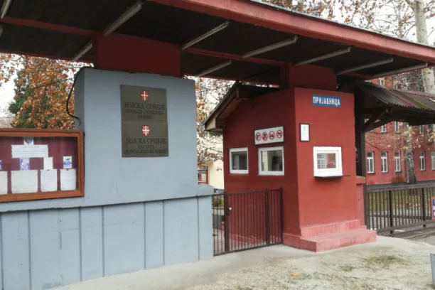 Tragedija u kasarni u Pančevu: Vojnik izvršio samoubistvo na straži!