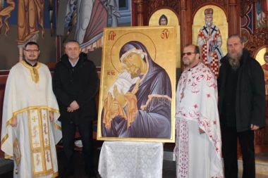 Ikona Presvete Bogorodice stigla u Busije