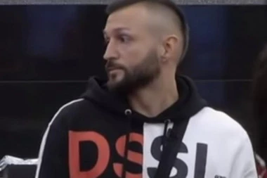 (VIDEO) ŠA NE MOŽE DA SE SMIRI nakon što mu je TARA izjavila ljubav!