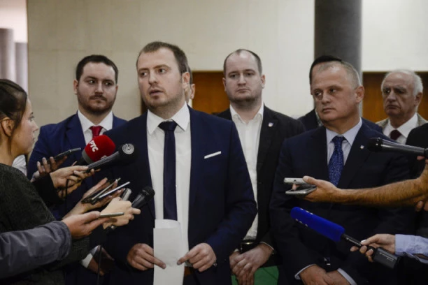 ĐILASOVI NAPADI NA POLICIJU - IZRAZ NEMOĆI: Naprednjak Mirković žestoko odgovorio lideru SZS
