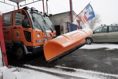 "1.100 radnika na terenu zbog snega"