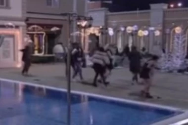 Karađorđe skinuo gaće: Zadrugari vrištali kada su videli njegov ponos!