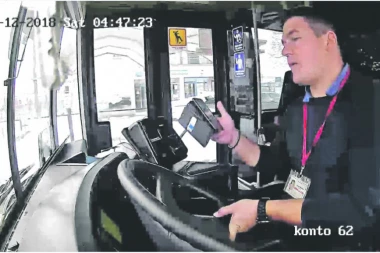 U AUTOBUSU SMRTI ŽIVOT IZGUBILO 8 LJUDI: Suđenje nastavljeno, očajni rođaci poginulih negoduju!