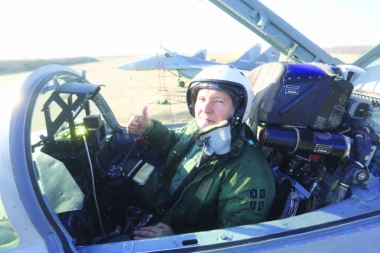 ISPOVEST PILOTA KOJI UPRAVLJA MOĆNIM LOVCEM: LET U PUTINOVOM MIGU-29 JE SAVRŠEN