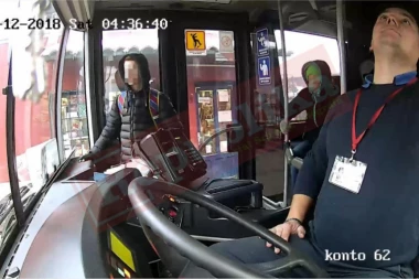 EKSKLUZIVNO: Video iz "autobusa smrti" koji se sudario s vozom kod Niša!