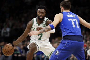 VEČE PROMENA U NBA: Istok ima novog lidera, Dalasu malo odlični Dončić!