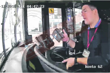 (VIDEO) Šokantan snimak iz niškog autobusa smrti: Nije stao na znak STOP
