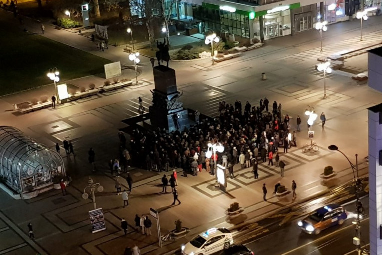Đilasovci načisto pukli: Evo koliko se građana okupilo na protestima u Nišu i Novom Sadu