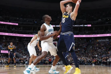 "BUMBAR" POTAMANIO "OSICE": Jokić demolirao Džordanove pulene!