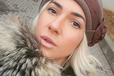 Velika vernica: Jovana Jeremić se pričestila!