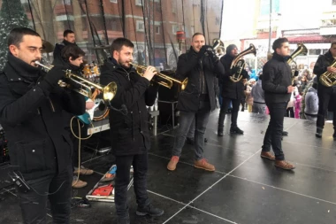 Dejan Petrović razgalio Srbe na Kosovu za Badnji dan!
