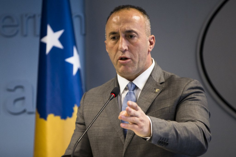 Haradinajev saradnik: Srbi, odrecite se Vučića
