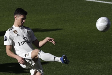 (FOTO) Kao klinac skupljao Isku lopte, sada mu asistirao na "Santjago Bernabeu"!