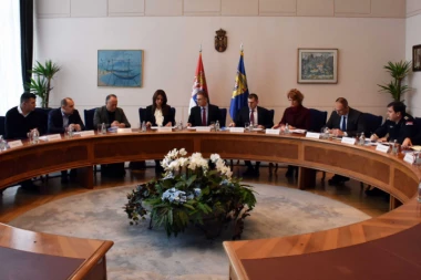 Stefanović na sednici o bezbednosti saobraćaja: Pažnju moramo da posvetimo propustima koji dovode do nesreća!