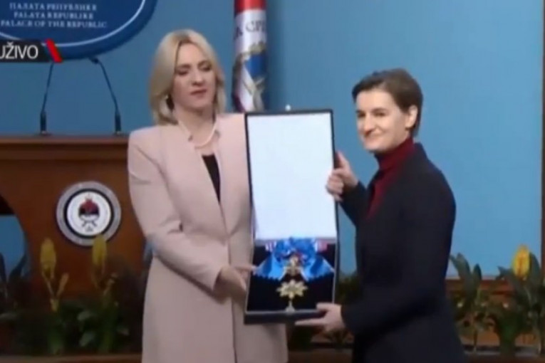 (VIDEO) Ana Brnabić dobila orden Republike Srpske!