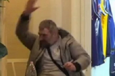 Miki besan na Suzanu: Iselio svoje stvari iz zajedničke sobe!