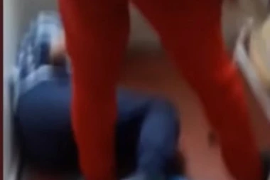 Haos na školskom času u Boru: Potukle se dve devojčice, reagovala i policija