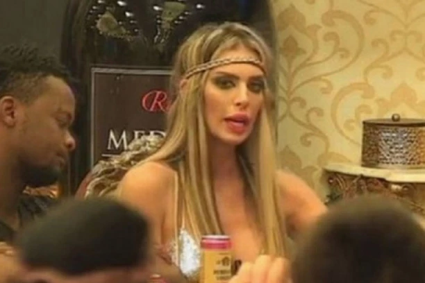 Uputila pretnje putem Instagrama: Podneta krivična prijava protiv Ave Karabatić!