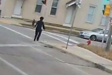 (VIDEO) Srpkinja iz Prokuplja koja vozi autobus u Americi postala heroj: Pogledajte kako je spasila malenog dečaka!