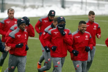 I TO SE DESILO: Zvezda se otarasila najvećeg promašaja!