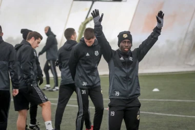 Čuka remizirala protiv Poljaka