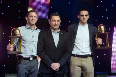 (FOTO) Ministru Vulinu dodeljeno specijalno priznanje AMS S