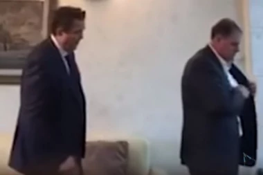 47.500 je ovde i još pedeset, to ti je 97.500 za Mila! Knežević objavio kompletan snimak "Koverte"