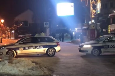 (VIDEO) KRVAVI DOČEK U NOVOM PAZARU: Mladić izrešetan nasred ulice!