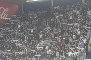 (FOTO) Ko sve prisustvuje sjajnoj atmosferi u "Pioniru"