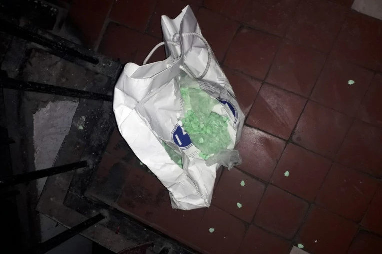 Perica D. (32) osuđen na tri godine zatvora: Deci od tri i šest godina dao ekstazi