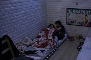 David se uvukao Ani u krevet: Temperatura skočila na 300 stepeni!