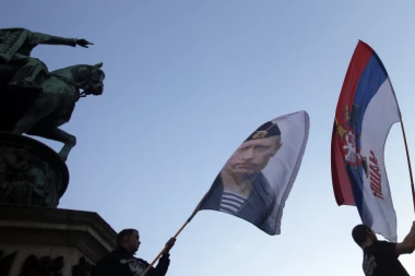 Stiže im veliki pravoslavni slovenski brat! Francuzi nisu oduševljeni Putinovom posetom Beogradu!
