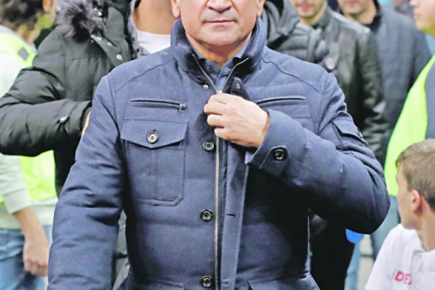 BRUTALNA PORUKA OCA NAŠEG NAJBOLJEG TENISERA MRZITELJIMA SRBIJE: Vreme je da Srbi izbace go*na!