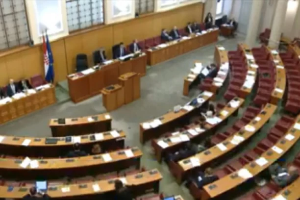 BRUKA U HRVATSKOJ - U SABORU SE ORILO "ZA DOM SPREMNI"! Poslanik i gradonačelnik glavni akter mega skandala (VIDEO)