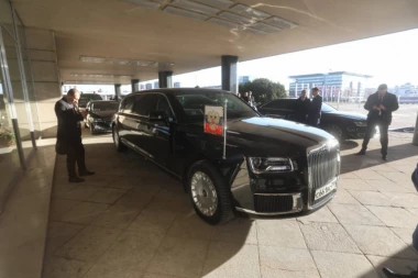 VIDEO: Zavirite u Putinovu predsedničku limuzinu