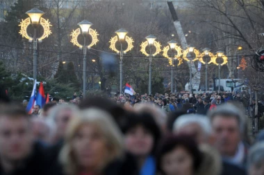 Pred dolazak Putina i Vučića policija morala da reaguje: Evo kakva drama se odigrala ispred Hrama Svetog Save