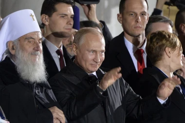 (VIDEO) Pogledajte kako je izgledao pozdrav Putina i patrijarha Irineja