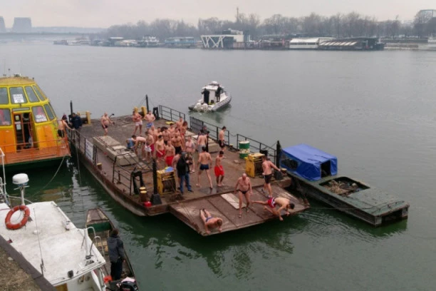 "HRISTOS SE JAVI": Ovako se vernici pozdravljaju danas na Bogojavljanje, a evo i zašto se za ovaj praznik vezuje najviše verovanja