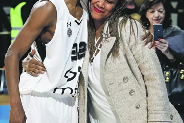 DECA SU U BEOGRADU PRVI PUT VIDELA SNEG!