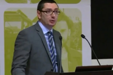 BIVŠI VICEGUVERNER CENTRALNE BANKE CRNE GORE NA SASLUŠANJU: Sumnjaju da je uzeo 100.000 evra mita od Kneževića!