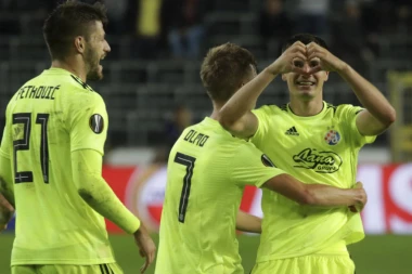 (FOTO) KAD SE ISPLATI BEŽANJE IZ ŠKOLE! Heroj Dinama dobio poruku od razrednog starešine!