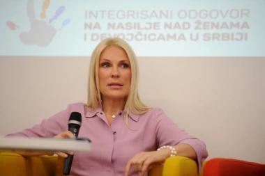 POBEGLA OD NJEGA POSLE MESEC DANA! Državna sekretarka Biljana Popović Ivković progovorila o svom iskustvu u školi Mike Aleksića! MAJKA PREDOSETILA ZLO!