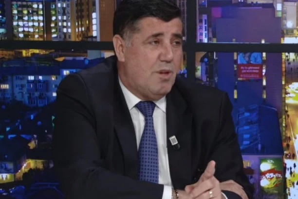 Ovaj čovek kao da je jeo bunike: Haziri bi dao 17 sela za Preševsku dolinu, ali ostaje samo da "BI"