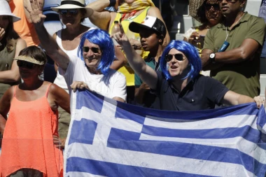 (VIDEO)"Ludi" Grci napravili haos u Melburnu!