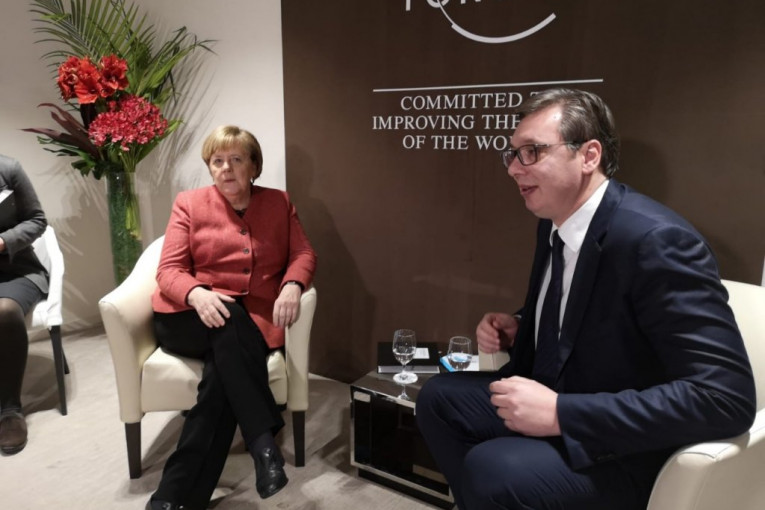 (FOTO) Vučić sa Merkelovom 15. put: Evo o čemu su razgovarali srpski predsednik i nemačka kancelarka